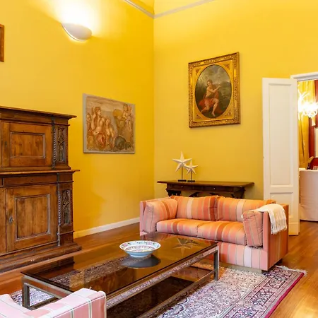Royal Mansion Of Tommaso Corsini Apartment